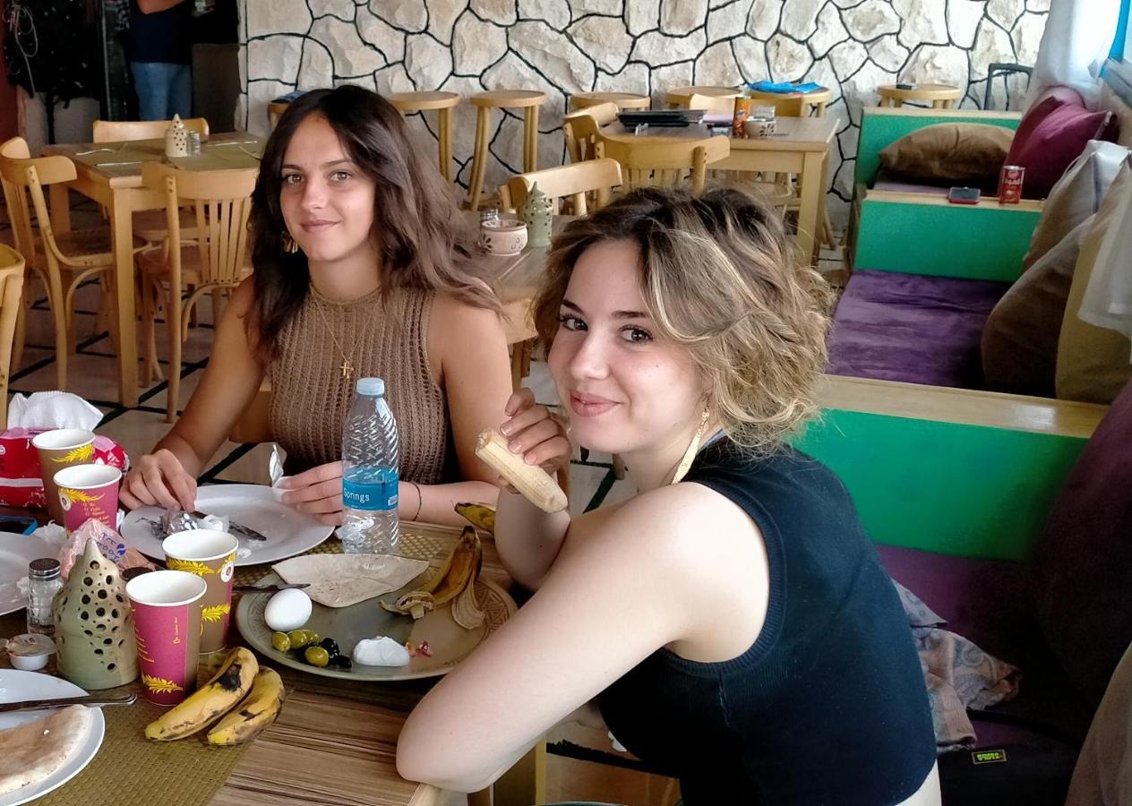 Petra Boxtel Hostel Ваді-Муса Екстер'єр фото